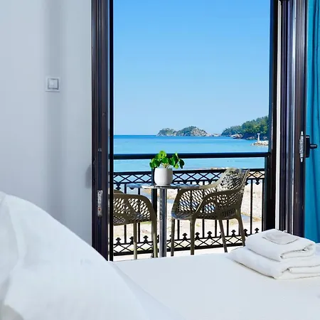 מלון Kamelia & Semeli 2*