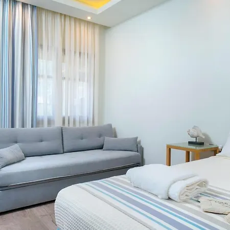 Kamelia & Semeli סקאלה פוטאמיאס