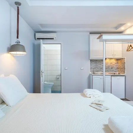 מלון Kamelia & Semeli סקאלה פוטאמיאס