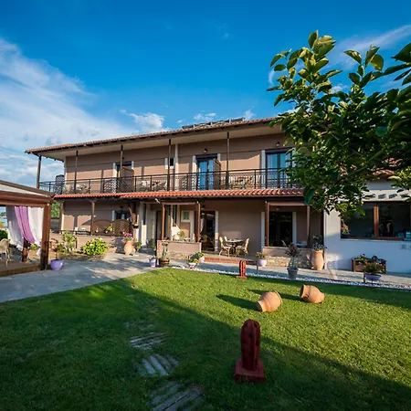 Kamelia & Semeli מלון 2*