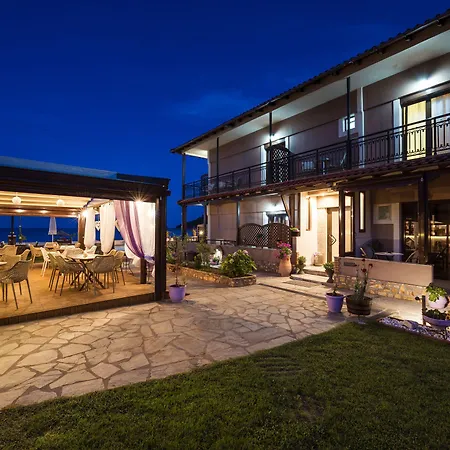 Kamelia & Semeli מלון 2*