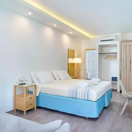 Kamelia & Semeli Hotel 2*
