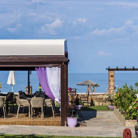 Kamelia & Semeli Отель