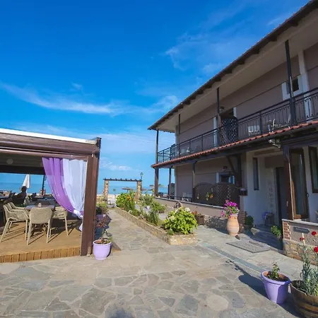 Kamelia & Semeli Скала-Потамиас