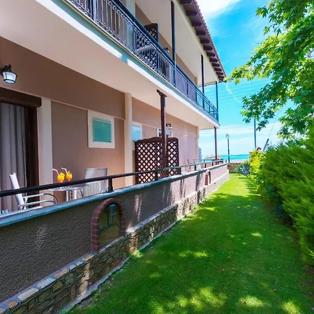 Отель Kamelia & Semeli