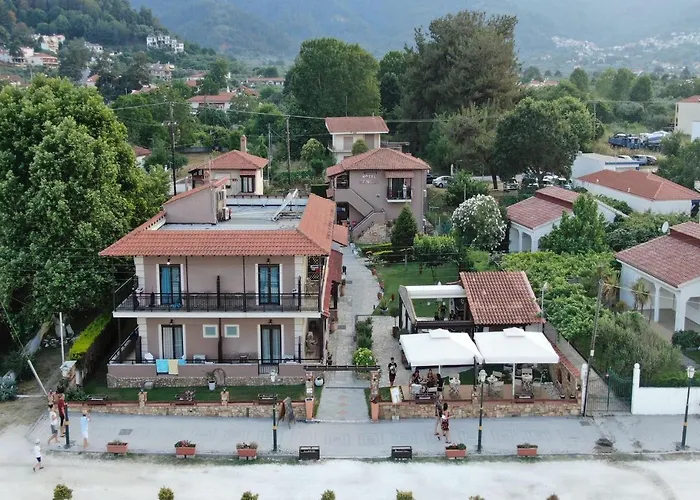 Kamelia & Semeli 2*